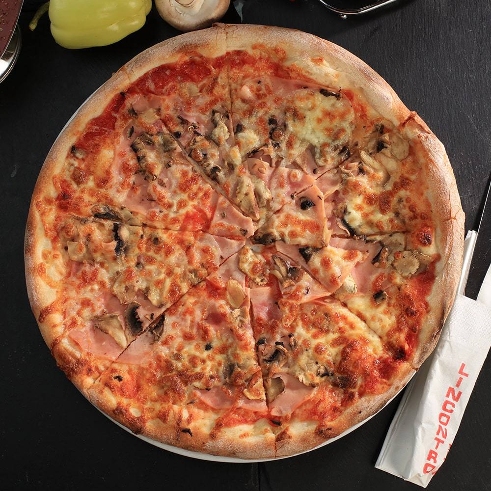 Pizza Prosciutto Funghi